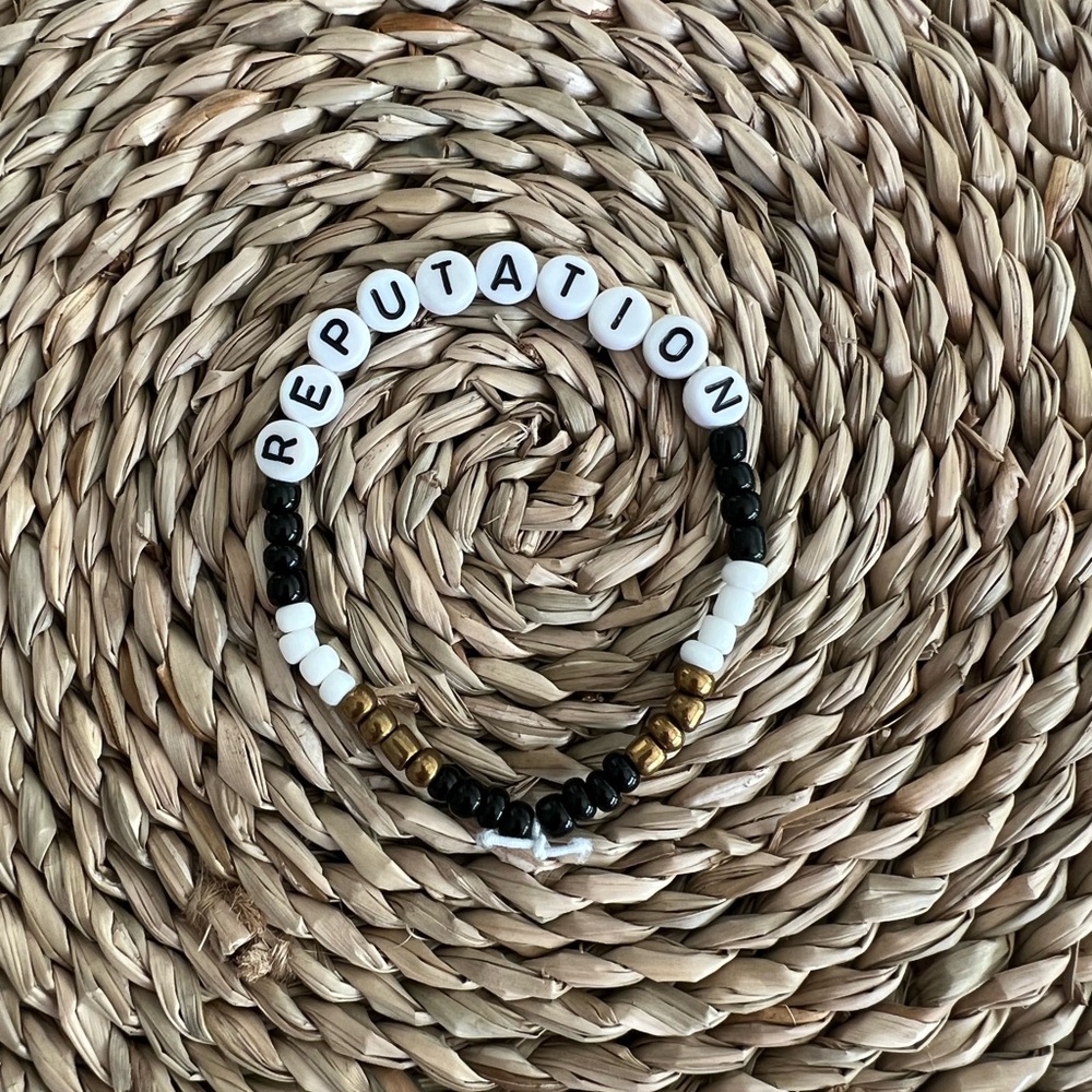 Elegant Reputation Beaded Bracelet - Black, White, Gold